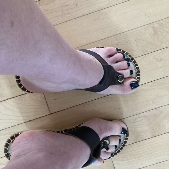 Burberry Wedge Sandals 6.5 - Picture 5 of 6